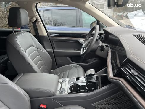 Volkswagen Touareg 2022 - фото 21