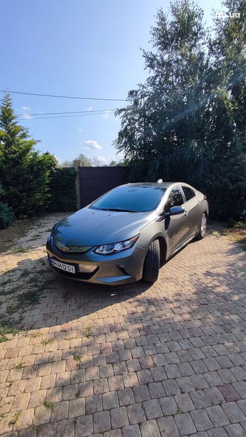 Chevrolet Volt 2017 серебристый - фото 10