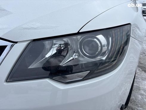 Skoda Superb 2013 белый - фото 35