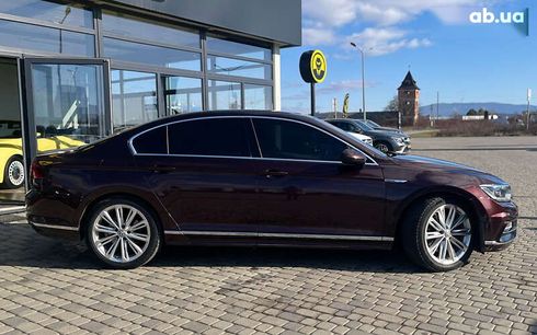 Volkswagen Passat 2017 - фото 8