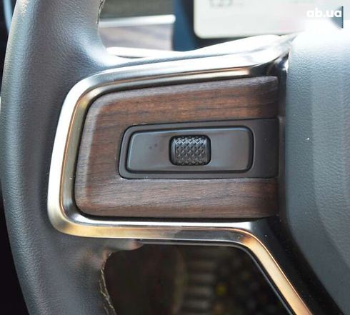 Rivian R1S 2023 - фото 28