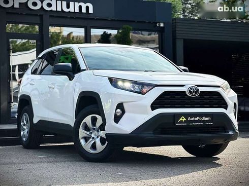 Toyota RAV4 2022 - фото 3
