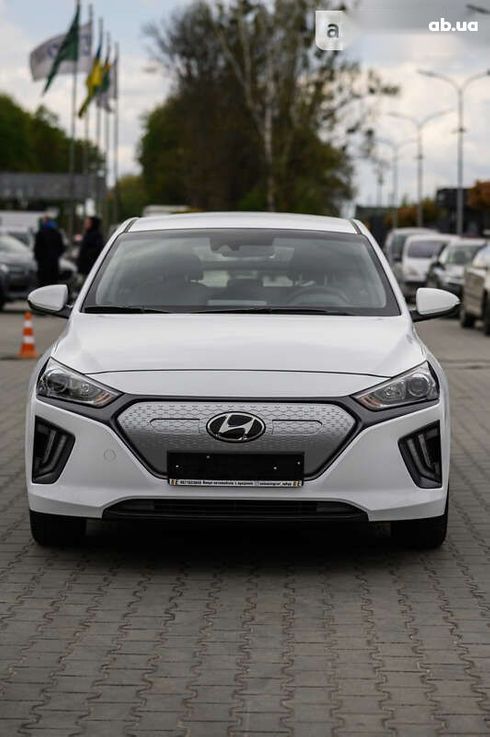 Hyundai Ioniq 2021 - фото 18