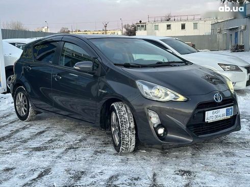 Toyota Aqua 2015 - фото 3