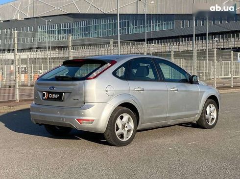 Ford Focus 2010 - фото 4