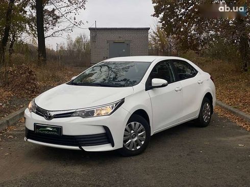 Toyota Corolla 2017 - фото 2