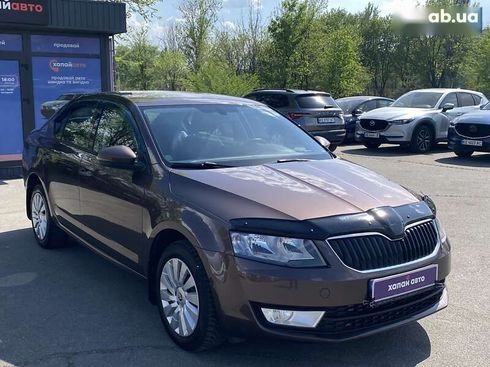 Skoda Octavia 2015 - фото 4