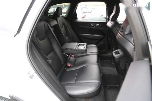 Volvo XC60 2019 - фото 11