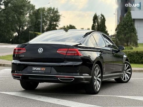 Volkswagen Passat 2018 - фото 12