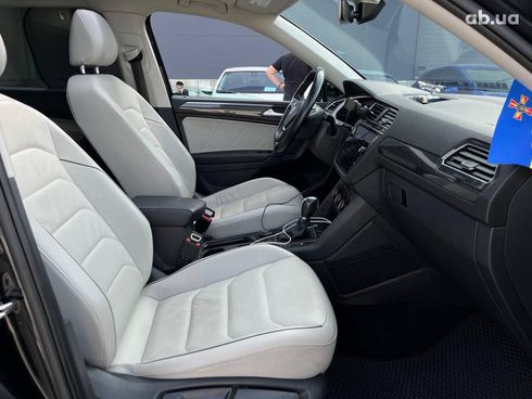 Volkswagen Tiguan 2018 черный - фото 169