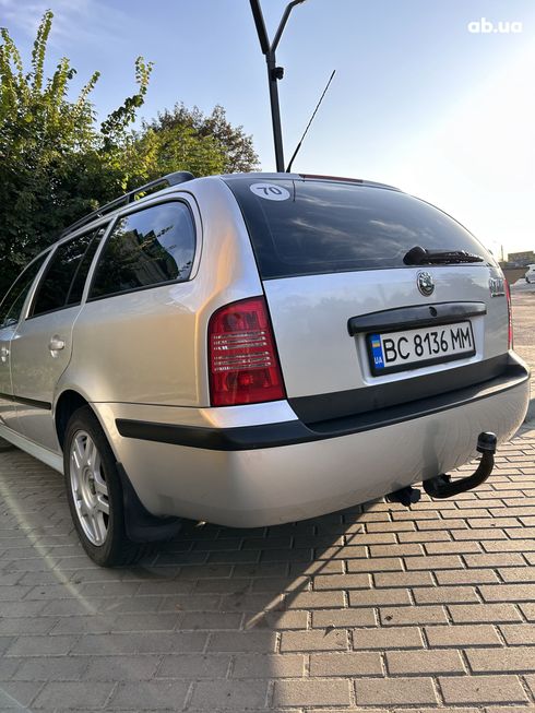 Skoda Octavia 2007 серый - фото 8