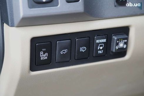 Toyota Sequoia 2012 - фото 24