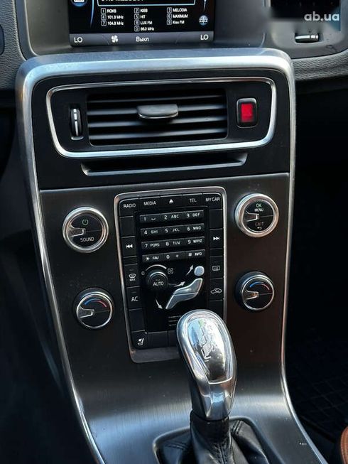 Volvo S60 2013 - фото 11