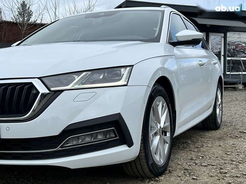 Skoda Octavia 2022 - фото 11