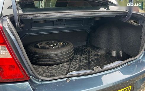 Renault Clio 2008 - фото 27