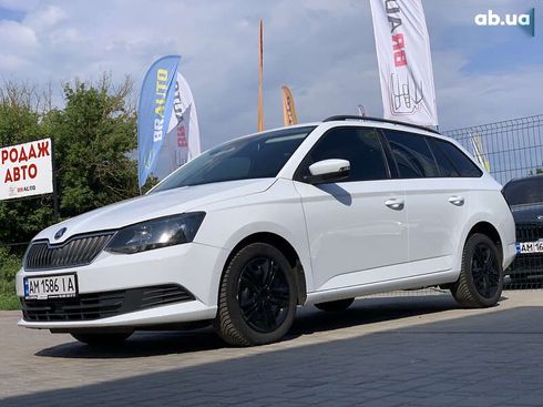Skoda Fabia 2017 - фото 2