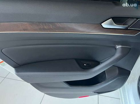Volkswagen Passat 2018 - фото 22