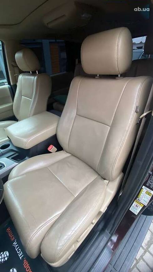 Toyota Sequoia 2013 - фото 19