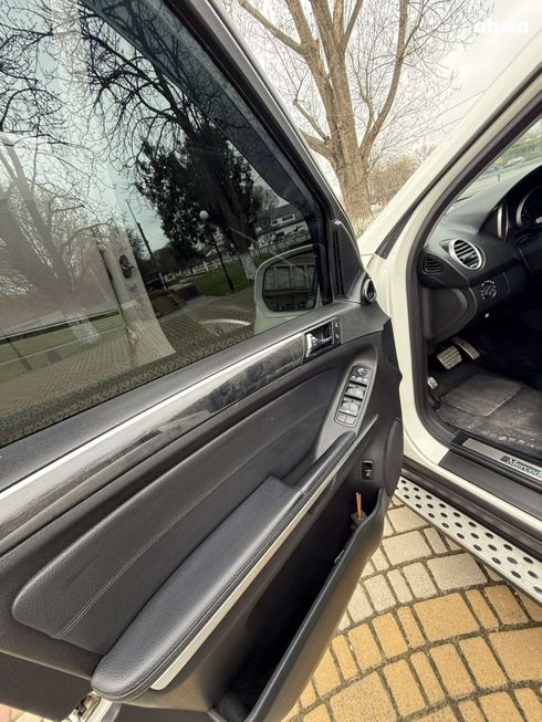 Mercedes-Benz M-Класс 2009 белый - фото 9