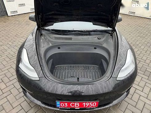 Tesla Model 3 2021 - фото 10