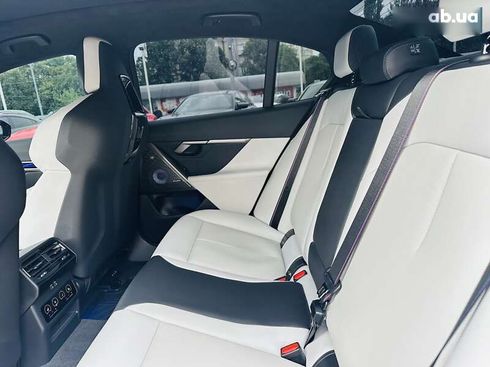 BMW M5 2024 - фото 14
