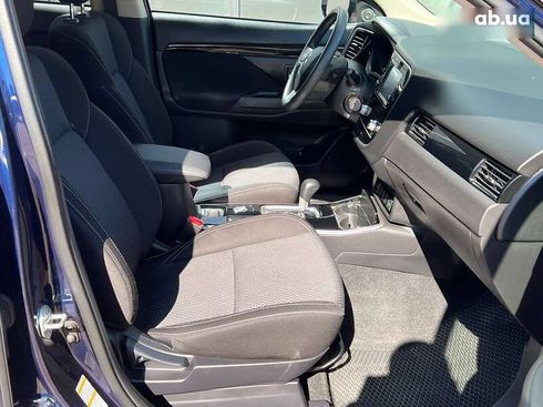 Mitsubishi Outlander 2020 - фото 20