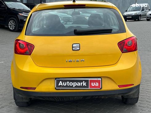 SEAT Ibiza 2011 желтый - фото 8