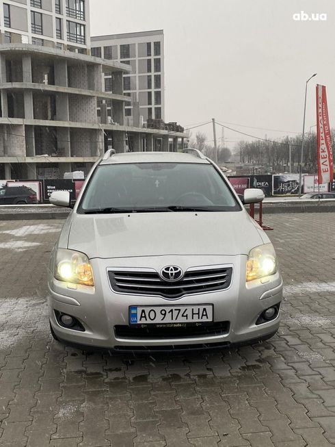 Toyota Avensis 2008 серебристый - фото 13