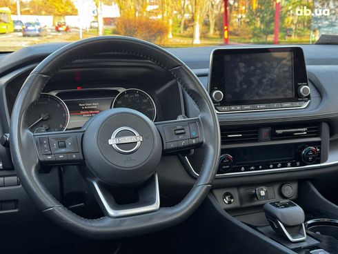 Nissan Rogue 2023 белый - фото 59
