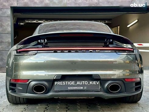 Porsche 911 2021 - фото 17