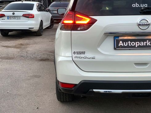 Nissan Rogue 2018 белый - фото 14