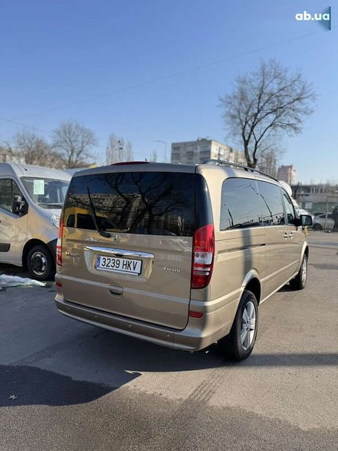 Mercedes-Benz Viano 2012 - фото 10