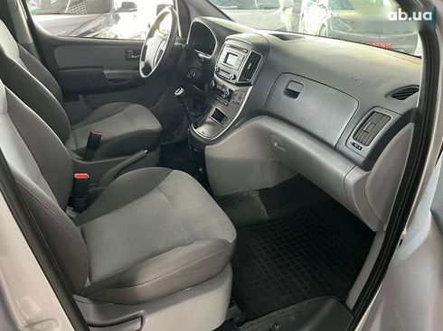 Hyundai H-1 2016 - фото 21