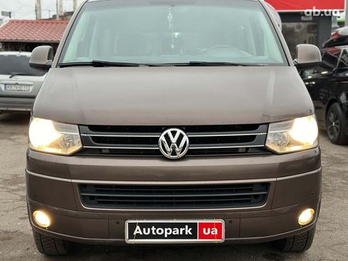 Volkswagen Caravelle 2015 коричневый - фото 40