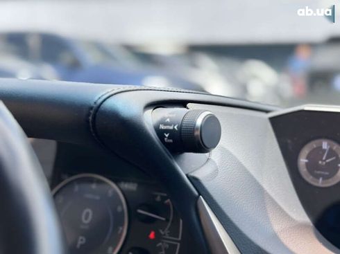 Lexus ES 2021 - фото 15