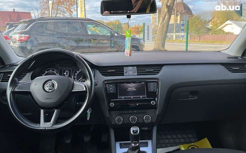 Skoda Octavia 2019 - фото 10