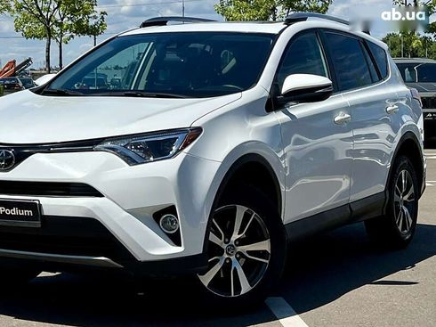 Toyota RAV4 2017 - фото 8