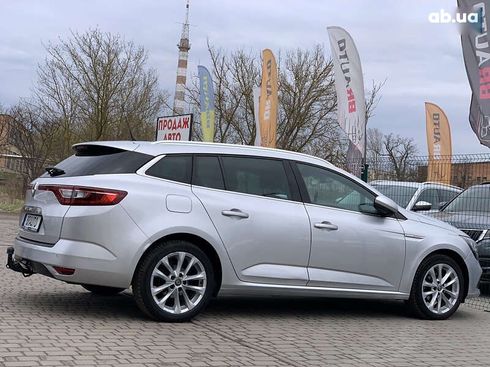 Renault Megane 2018 - фото 22