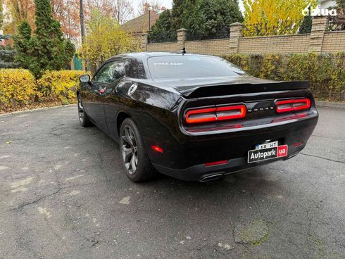 Dodge Challenger 2018 черный - фото 25