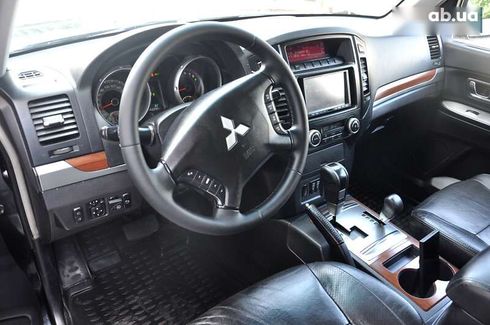 Mitsubishi Pajero Wagon 2008 - фото 17