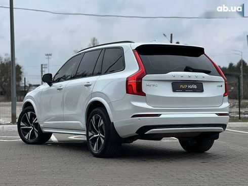 Volvo XC90 2021 - фото 17