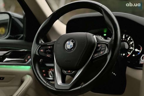 BMW 5 серия 2017 - фото 24