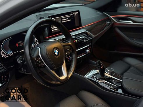 BMW 5 серия 2020 - фото 20