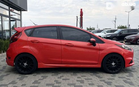 Ford Fiesta 2016 - фото 8