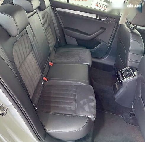 Skoda Superb 2016 - фото 11