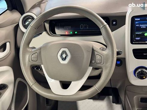 Renault Zoe 2016 - фото 22
