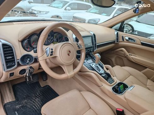 Porsche Cayenne 2014 белый - фото 18