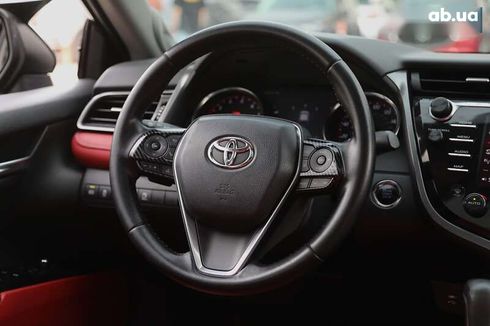 Toyota Camry 2019 - фото 12
