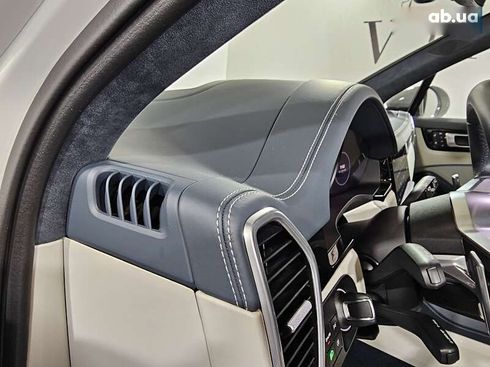 Porsche Cayenne 2022 - фото 26