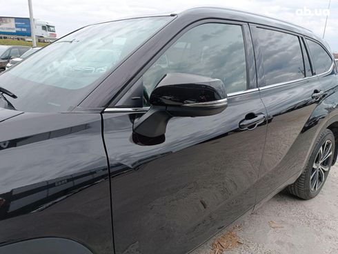 Toyota Highlander 2021 коричневый - фото 7